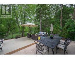 60 MERIDENE CRESCENT E - 39