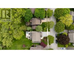 60 MERIDENE CRESCENT E - 49