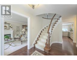 60 MERIDENE CRESCENT E - 5