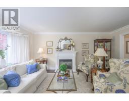 60 MERIDENE CRESCENT E - 7
