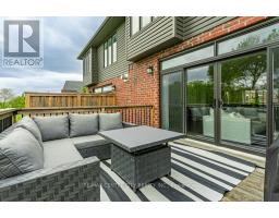 12 - 555 SUNNINGDALE ROAD E - 33