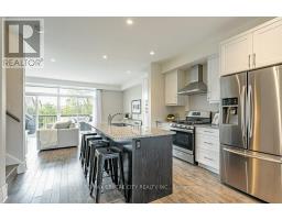 12 - 555 SUNNINGDALE ROAD E - 9