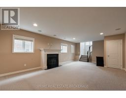 43 BRIDLE PATH - 22