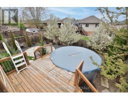 43 BRIDLE PATH - 36