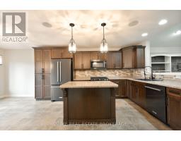 43 BRIDLE PATH - 8