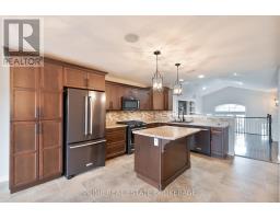 43 BRIDLE PATH - 9