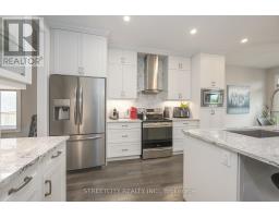 35 - 1061 EAGLETRACE DRIVE - 21