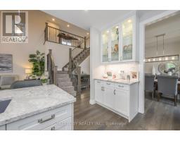 35 - 1061 EAGLETRACE DRIVE - 23