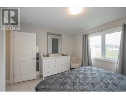 35 - 1061 EAGLETRACE DRIVE - 37