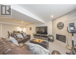 35 - 1061 EAGLETRACE DRIVE - 43
