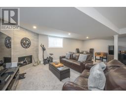 35 - 1061 EAGLETRACE DRIVE - 45