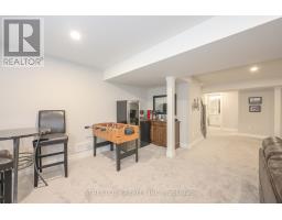 35 - 1061 EAGLETRACE DRIVE - 46