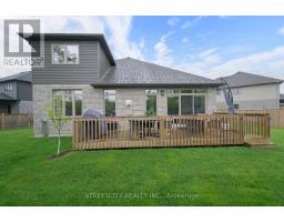 35 - 1061 EAGLETRACE DRIVE - 6