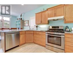 32 - 19 AUGUSTA CRESCENT - 9