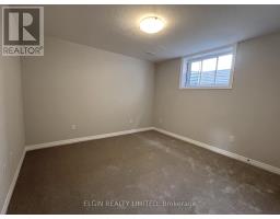 33 HEMLOCK CRESCENT - 24