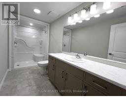 33 HEMLOCK CRESCENT - 26