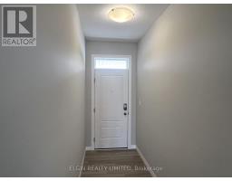 33 HEMLOCK CRESCENT - 3