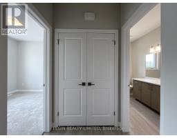 33 HEMLOCK CRESCENT - 4