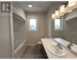 33 HEMLOCK CRESCENT - 8