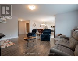 825 BINNING STREET W - 11