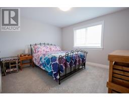 825 BINNING STREET W - 20