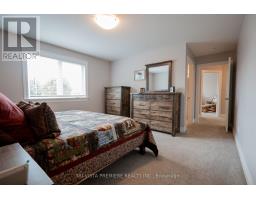 825 BINNING STREET W - 26