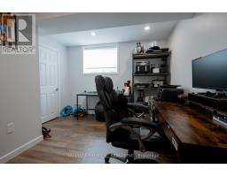 825 BINNING STREET W - 29