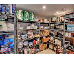 811 CLEARVIEW CRESCENT - 27