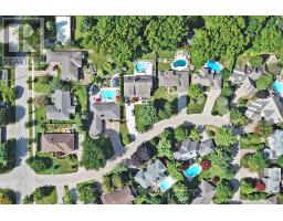 811 CLEARVIEW CRESCENT - 43