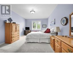 61 CALVERT LANE - 24