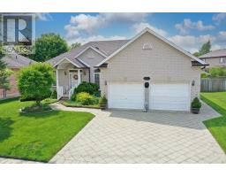61 CALVERT LANE - 3