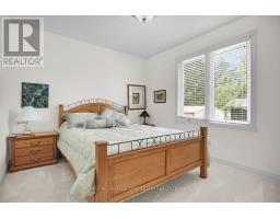 61 CALVERT LANE - 31