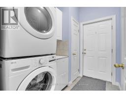 61 CALVERT LANE - 34