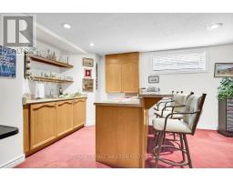 61 CALVERT LANE - 38