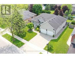61 CALVERT LANE - 4