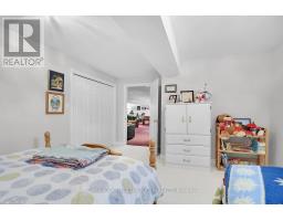 61 CALVERT LANE - 41