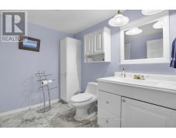 61 CALVERT LANE - 42