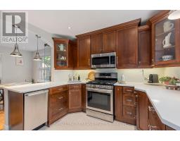 32 BRISCOE STREET E - 20