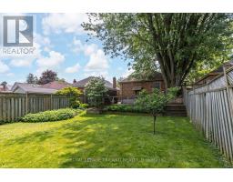 32 BRISCOE STREET E - 31