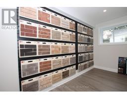 2613 QUEEN STREET - 39