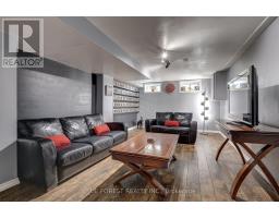 983 VALETTA STREET - 32
