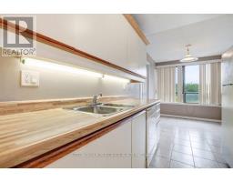 408 - 1600 ADELAIDE STREET N - 11
