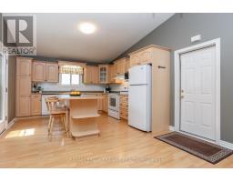20 LINDEN LANE - 12