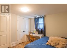 425 RIVERSIDE DRIVE - 34