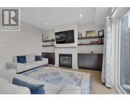 2 - 555 SUNNINGDALE ROAD E - 17