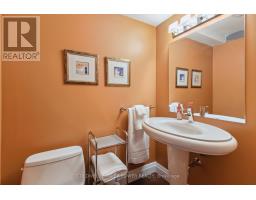 4 LINKSGATE ROAD - 39