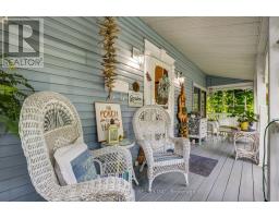 8961 IONA ROAD - 8