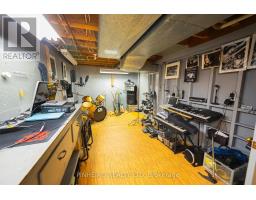 7 MC LARTY DRIVE - 24