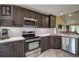 2 NOBLE LANE - 18