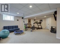 2 NOBLE LANE - 33